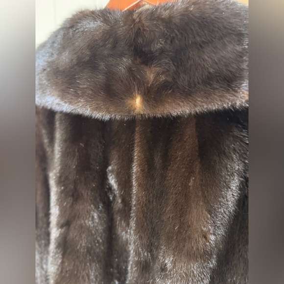 Vintage - Evans Furs/Bill Blass exclusive at Jordan Marsh - Picture 10 of 16